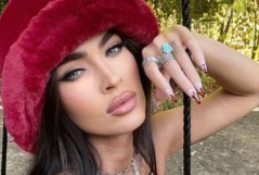 How To Recreate Megan Fox's Pink Aura Nails